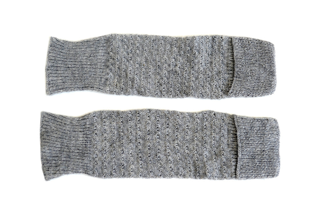 HAND-KNIT GREY LEG/ARM WARMER